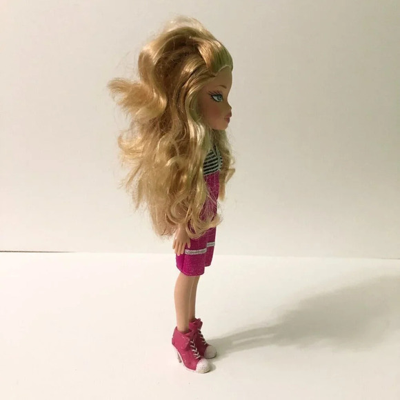 MGA  Bratz Cloe Doll Dress and Shoes TLC - Picture 10 of 16